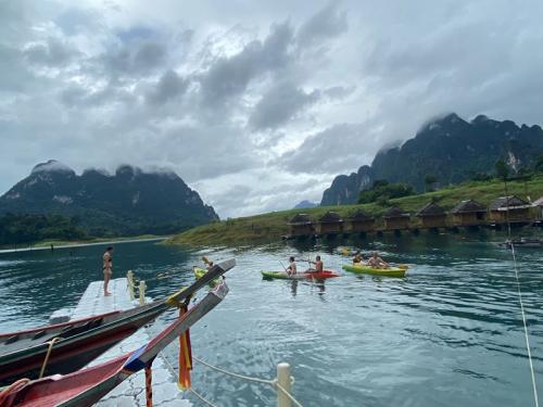Cheow Larn Lake (1)